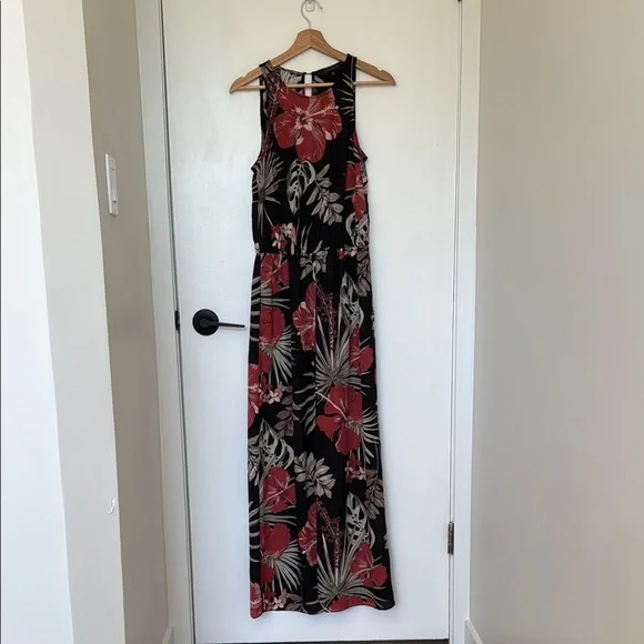 Dynamite Black Maxi Dress with Red and Cream Floral Pattern - Picture 2 of 4